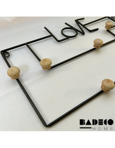 Perchero Love Metalico con Botones de Madera cod 501215
